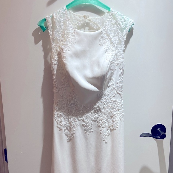 Wedding Dress - Picture 1 of 14